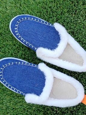 Cozy Women's Blue  Faux-Fur Lined Slippers